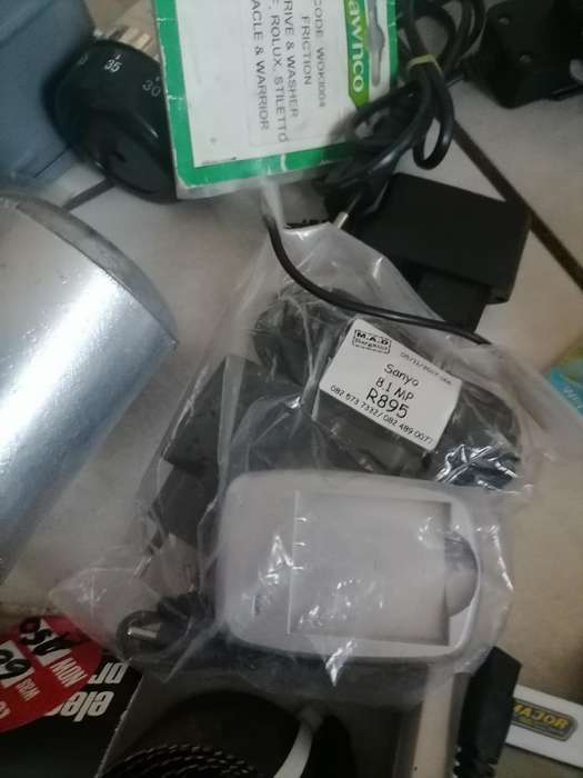 *SHOP CLOSURE*R30 FREIGHT*BULK LOT OF ELECTRONICS,GADGETS,LIGHTS,TIMERS ETC ETC**