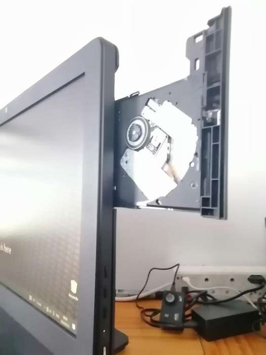 **AWSOME DEALS****REFURBISHED - DELL OPTIPLEX 3030 - I5 4590S - 8GB DDR3 - 1TB HDD-WEBCAM-WIFI-W10