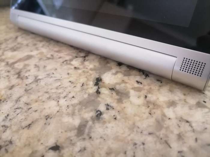 LENOVO YOGA 2, 8` INCH TABLET WITH BUILT IN STAND