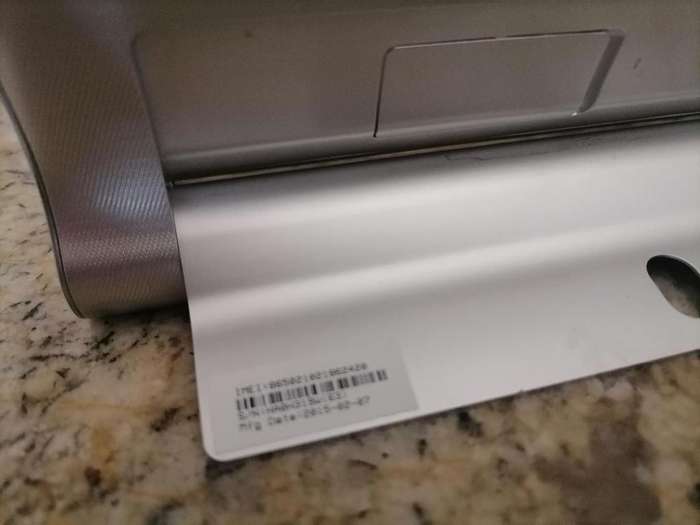 LENOVO YOGA 2, 8` INCH TABLET WITH BUILT IN STAND