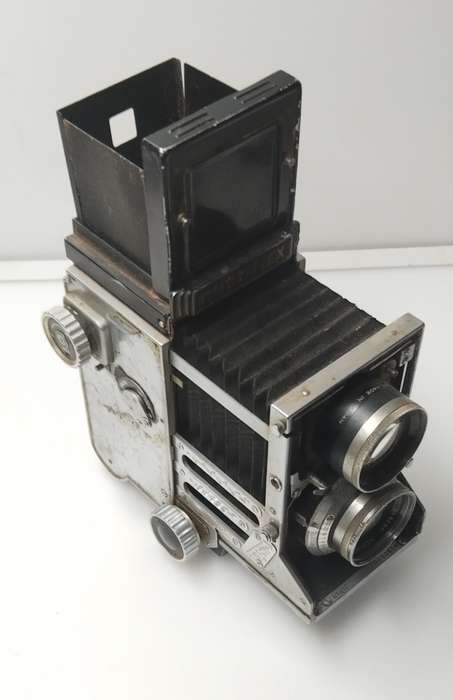 Mamiyaflex C Twin Lens Reflex Camera