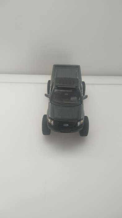 Maisto Ford F-150 XL 1:50 Scale Model