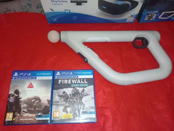PS4 VR BUNDLE