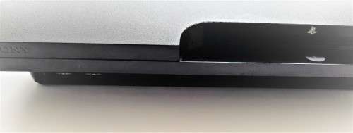PS3 CONSOLE BLACK  150GB + WIRELESS CONTROLLER  & CABLES   (  DEAL 027 )