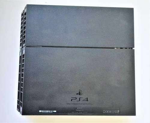 PS4 CONSOLE + WIRELESS CONTROLLER + 3 GAMES  + ALL CABLES  !!!! - DEAL248