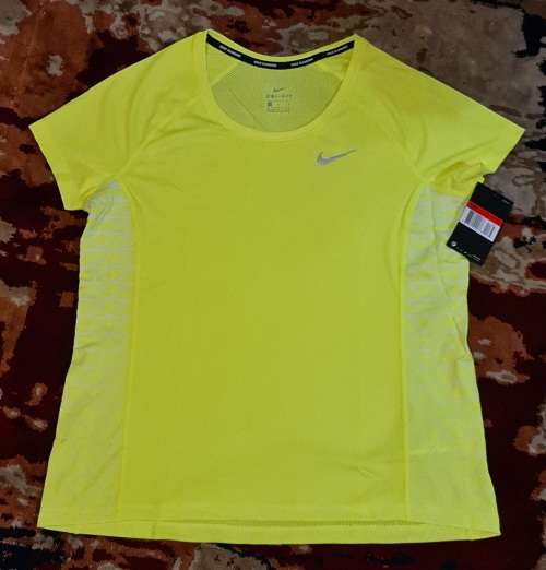 Women`s Nike Dry Miler Top SS GX Lime 905596-702 - Size Small