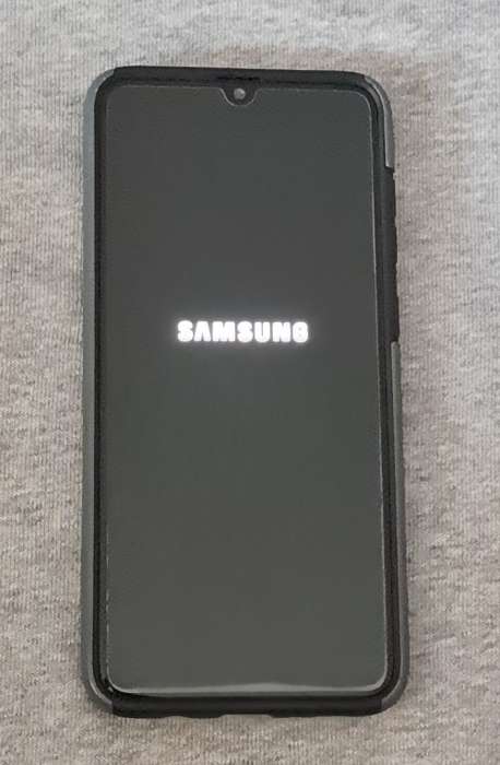 Samsung Galaxy A70 128GB Single SIM - White (Mint Condition)