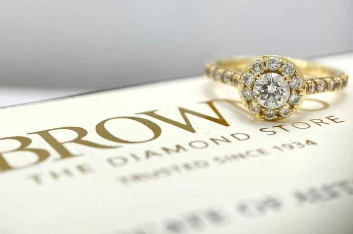 Browns 18ct Yellow Gold 0.31ct Diamond Halo Ring - Evaluation R58000