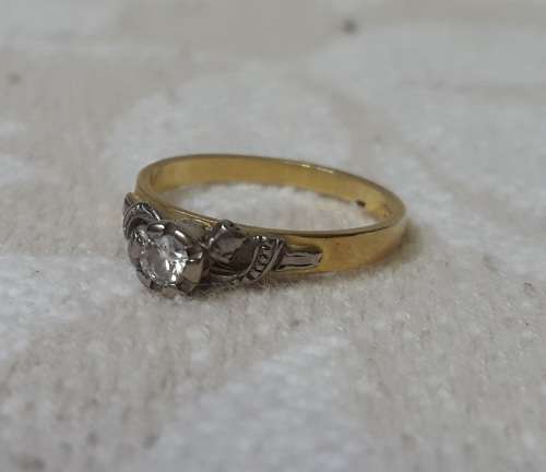WOW STUNNING LADIES 18CT GOLD DIAMOND RING SIZE P