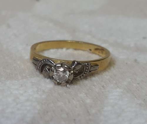 WOW STUNNING LADIES 18CT GOLD DIAMOND RING SIZE P