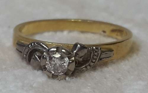 WOW STUNNING LADIES 18CT GOLD DIAMOND RING SIZE P
