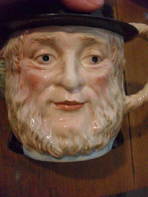 VINTAGE...... RARELY SEEN PEGGOTTY SERIES  TOBY STYLE TEAPOT.....
