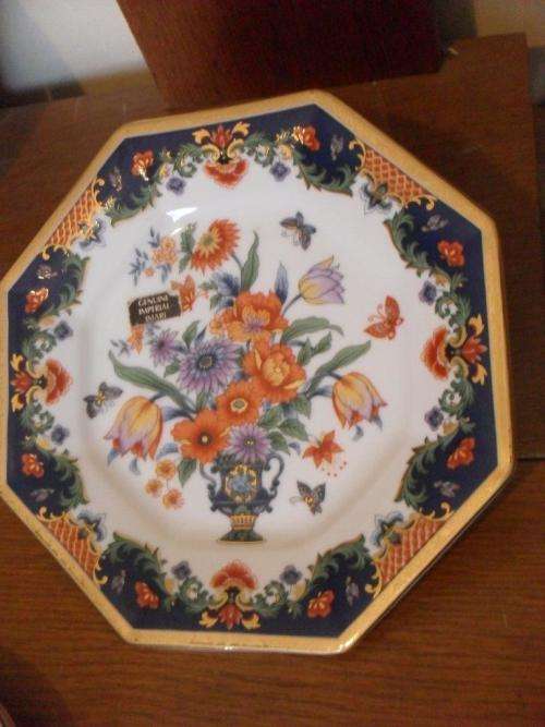 2 X PRETTY IMPERIAL IMARI DISPLAY PLATES (STILL HAVE ORIGINAL STICKERS)