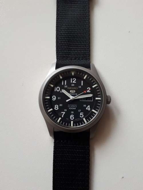 Seiko 5 Automatic SNZG15