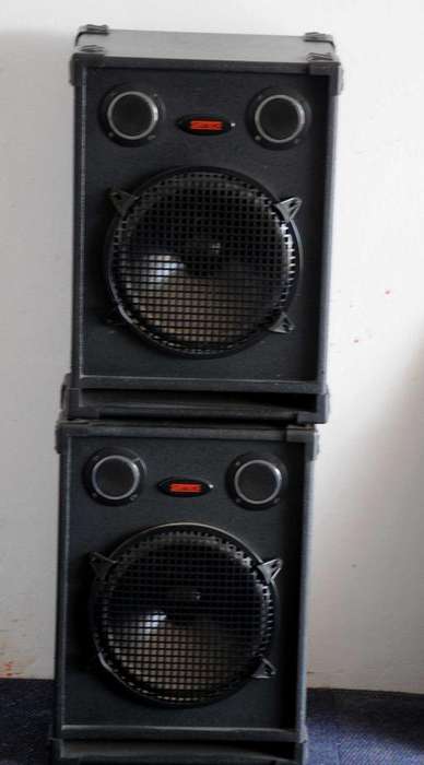 2 Simtech Dj Speakers