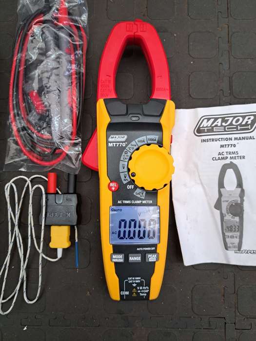 MAJOR-TECH  1000A AC TRMS Clamp Meter, CAT IV 600V MT770