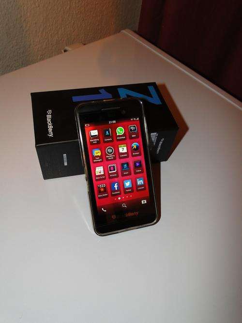 BlackBerry Z10 With All Accessories - Excellent Condition - Cover Included - Awesome Price