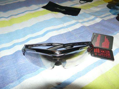 Oakley Radar Sunglasses ***R1 and no reserve***