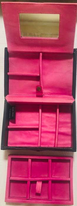 Hidesign Leather Jewellery Box in Excellent Condition