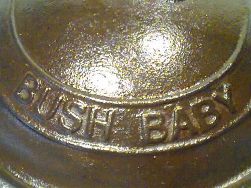 LARGE Cast iron Bush Baby with lid & hanging handle. Ideal for camping,in good used condition