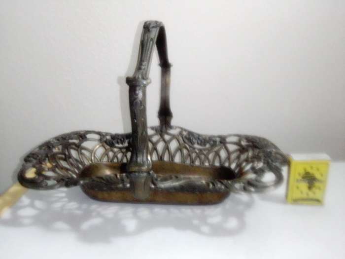 A Vintage Bronze trinket dish with handle + fretwork and filigree stamped made in `Italy`.