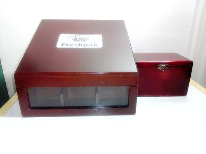 Set of 2 x Five Rose Tea containers/Holders for Tea Lovers or to display and apricate anything.