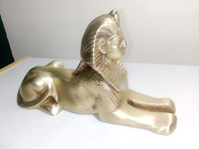 Vintage Egyptian Sphinx heavy brass and well detailed, weight 5.1kg. Size 135mm Tall x 250mm Long