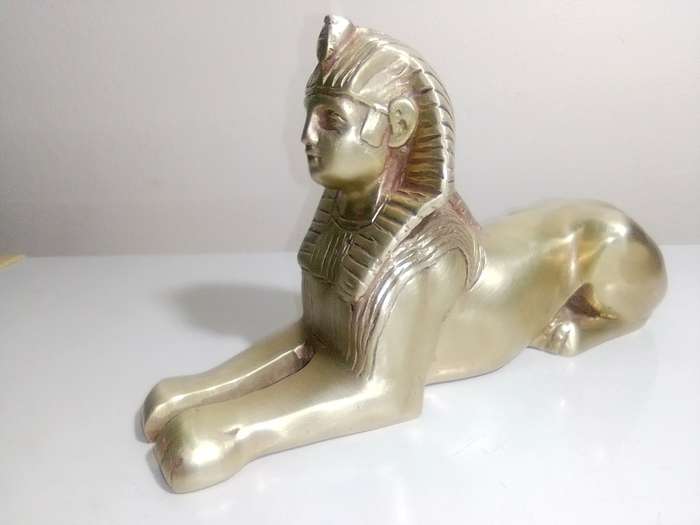 Vintage Egyptian Sphinx heavy brass and well detailed, weight 5.1kg. Size 135mm Tall x 250mm Long