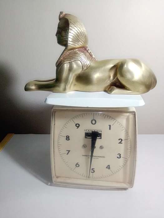 Vintage Egyptian Sphinx heavy brass and well detailed, weight 5.1kg. Size 135mm Tall x 250mm Long