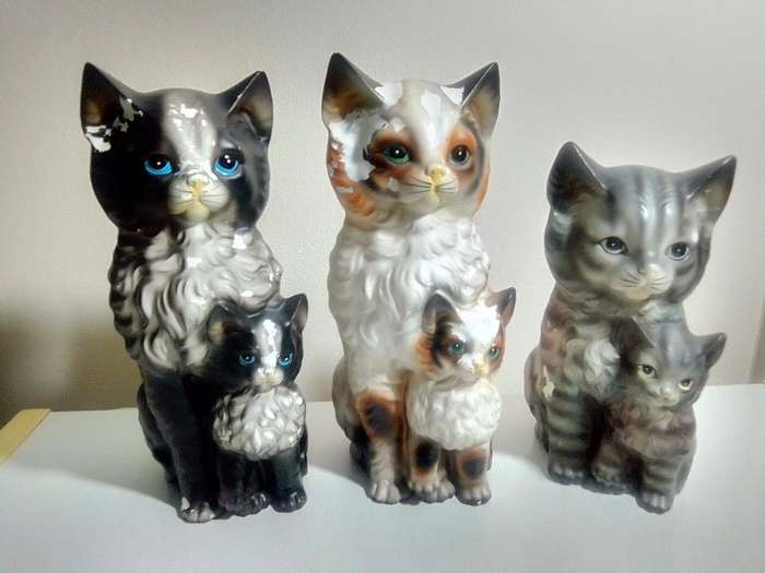 Late 1940`s. 3 Awesome porcelain Cats with their kittens they need Tlc. No Chips or Cracks.