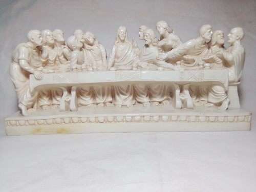 The heavy and Large Last Supper. Artafina statue and in good all-round condition
