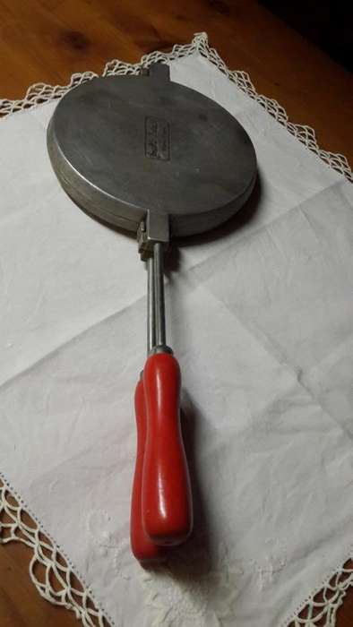 scarce vintage waffle pan to use on gas plate