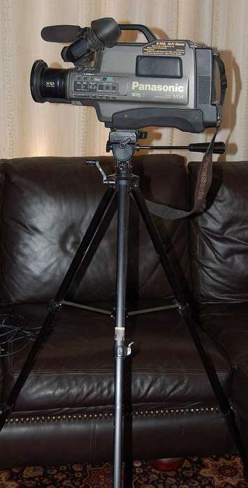 Panasonic MV-MS4 S-VHS Movie Camera