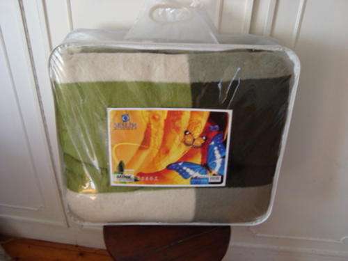 QUEEN SIZE BED BLANKET