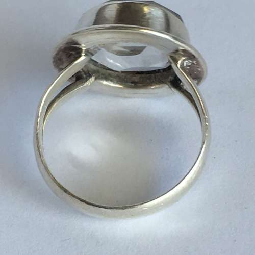 Stunnig Clear Quartz Sterling Silver Ladies Ring