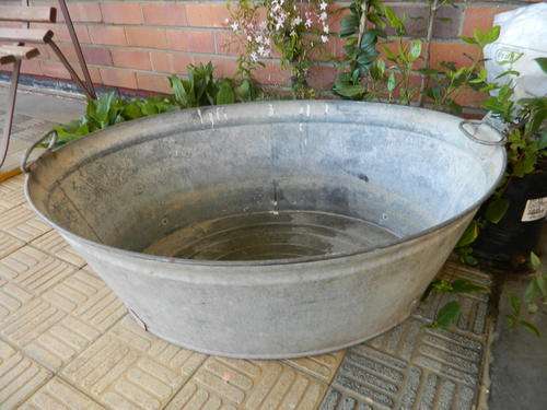 Very Old Very good condition Zink Bath!!!!