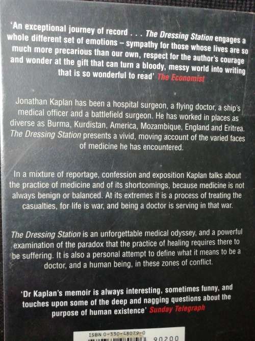The Dressing Station / Jonathan Kaplan