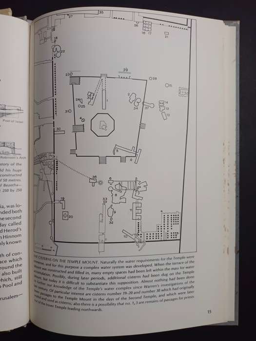CARTA`s HISTORICAL ATLAS OF JERUSALEM / Dan Bahat