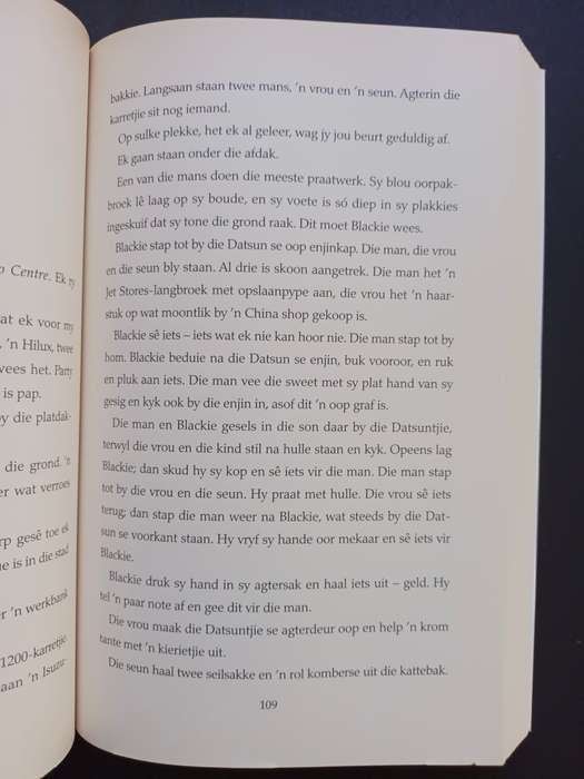 ONDER DIE RADAR / Dana Snyman