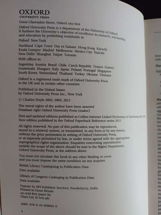 Dictionary of Marketing / Charles Doyle