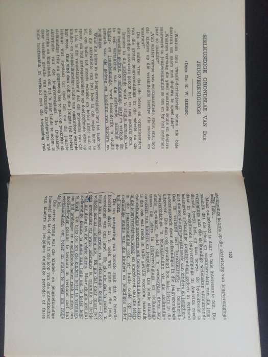 DIE VOORTREKKERS EN ANDER SUID-AFRIKAANSE JEUGVERENIGINGS / J. de V. Heese