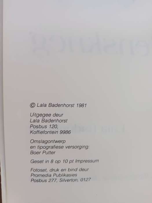 Dienskneg / Lala Badenhorst