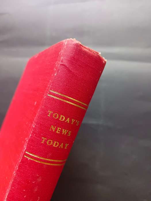Today`s News Today The Story of Argus Company / Eric Rosenthal