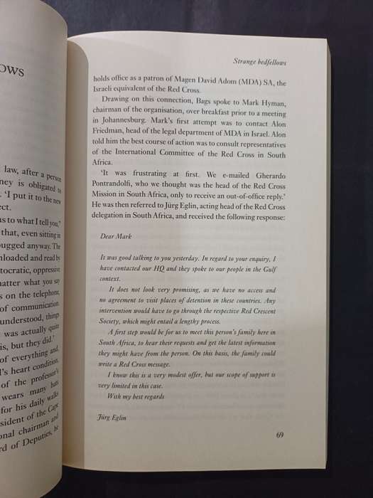 BLOOD MONEY: The Cyril Karabus story / Suzanne Belling