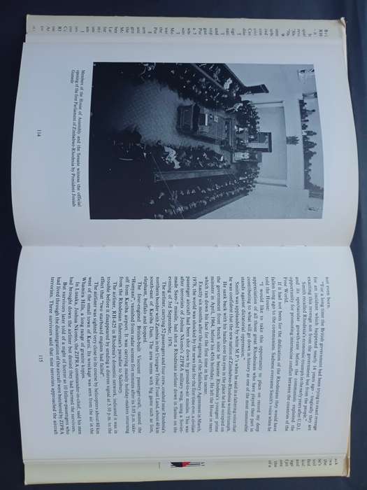 Exit Rhodesia / Pat Scully (1 st Edition 1984)