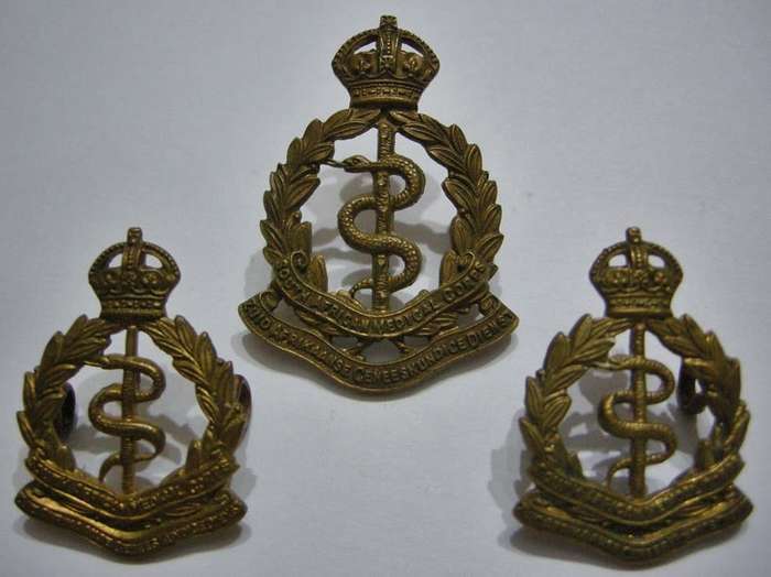 SA Medical Corps Gilding Metal `Z` Type Cap & Collar Badges 1914 - 1922 Owen 1564, 1565 & 1566