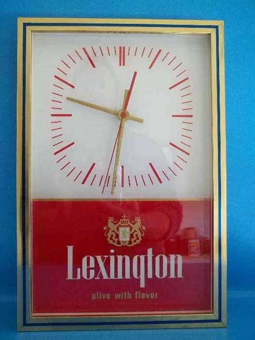 WONDERFUL VINTAGE LEXINGTON CIGARETTES WALL CLOCK - 34,5cm/23cm (QUALITY, WITH BRASS FRAME!!!)