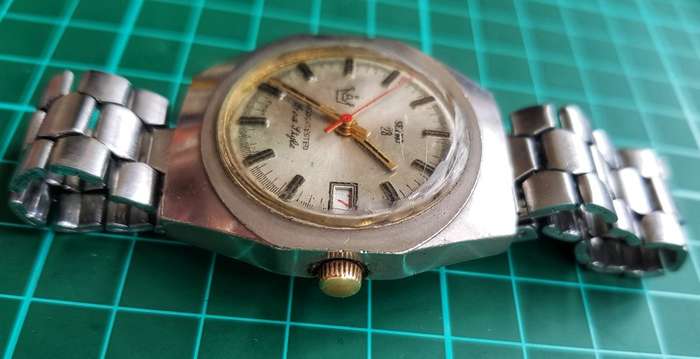 Vintage 70's watch with stainless bracelet (No reserve)