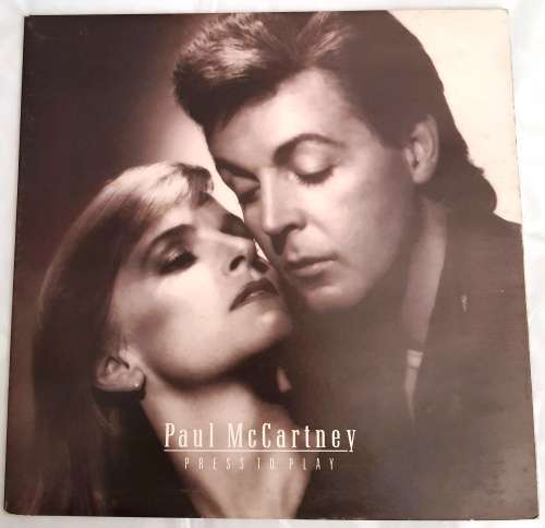 LP,PAUL MCCARTNEY,PRESS TO PLAY,Record:VG+,Cover:G,Label:Parlophon,CAT:PCSJ2405981,Gatefold,Press:SA