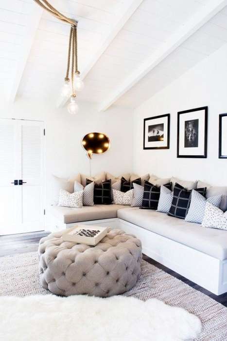 Monique Deep Button Ottoman - R4999!!!